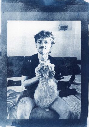 Автор Євген Лужецький