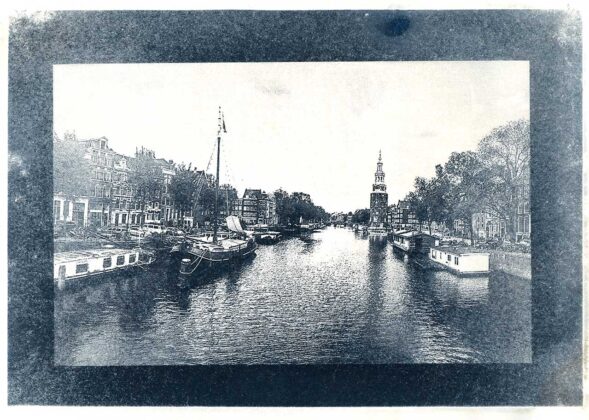 Автор Віктор Коміссаров